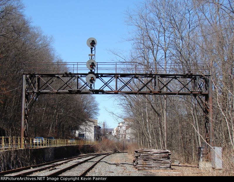 Ex-RDG signal bridge